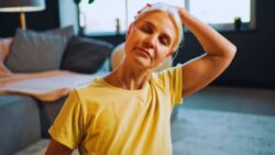 Improve circulation, boost energy, and ease stiffness with this 7-move morning mobility routine